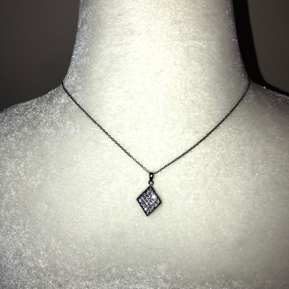 CATE & CHLOE LENNON "ESTEEMED" Pendant With Crystals Chain Necklace - Picture 5 of 8